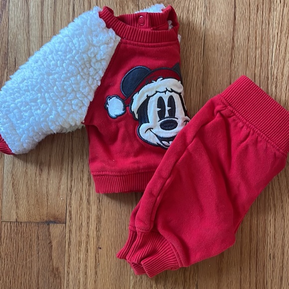 Mickey Christmas Baby Sweatsuit Outfit EUC - Picture 5 of 5
